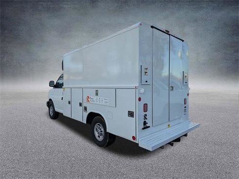 New 2025 Chevrolet Express 3500 w/ Power Convenience Package image 5
