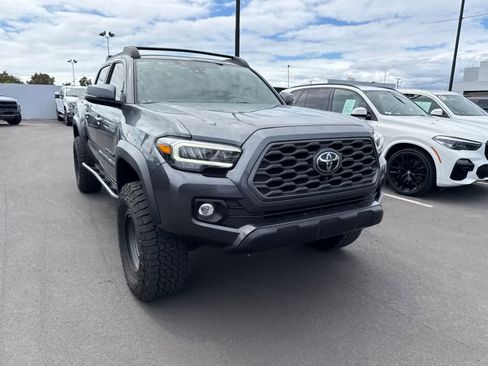 Used 2021 Toyota Tacoma TRD Off-Road w/ TRD Premium Off Road Package AWD/4WD image 5