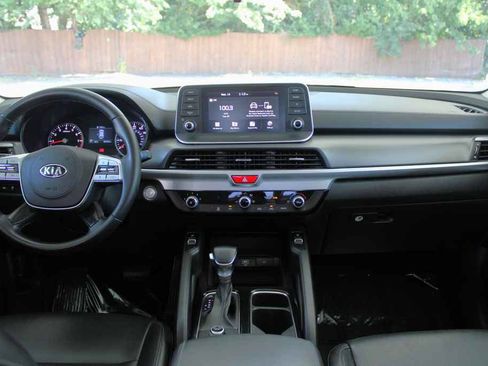 Used 2020 Kia Telluride S FWD image 12