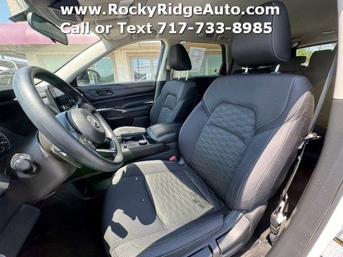 Used 2024 Nissan Pathfinder S AWD/4WD image 13