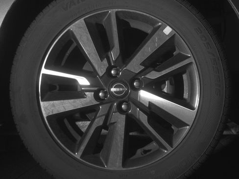 Used 2025 Nissan Versa SV FWD image 13