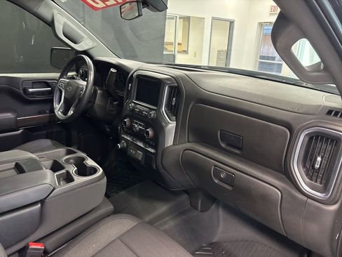 Used 2022 Chevrolet Silverado 1500 RST image 12