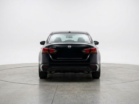 Used 2025 Nissan Altima 2.5 SV FWD image 7