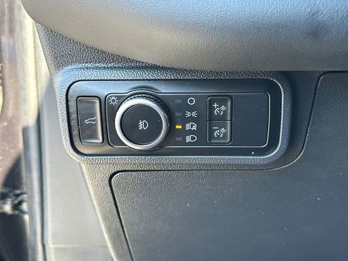 Used 2025 Ford Explorer ST-Line image 24