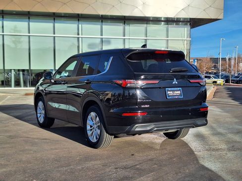 Used 2025 Mitsubishi Outlander ES image 5