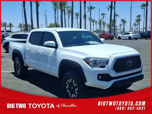 Used 2019 Toyota Tacoma TRD Off-Road AWD/4WD image 1