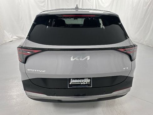 New 2026 Kia Sportage S image 4