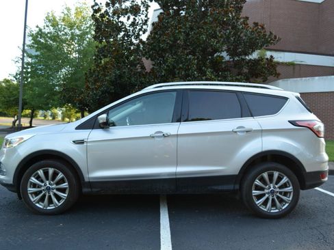 Used 2018 Ford Escape Titanium AWD/4WD image 8