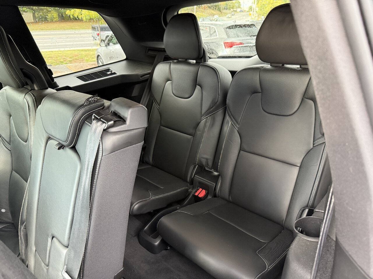 Used 2020 Volvo XC90 T8 R-Design w/ Protection Package Premier AWD/4WD image 16