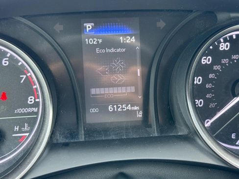 Used 2023 Toyota Camry SE image 18