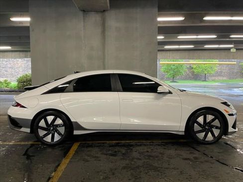 New 2025 Hyundai Ioniq 6 SE image 6