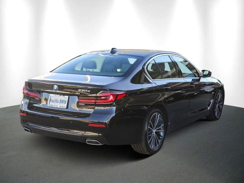 Certified 2023 BMW 530e w/ Convenience Package image 6