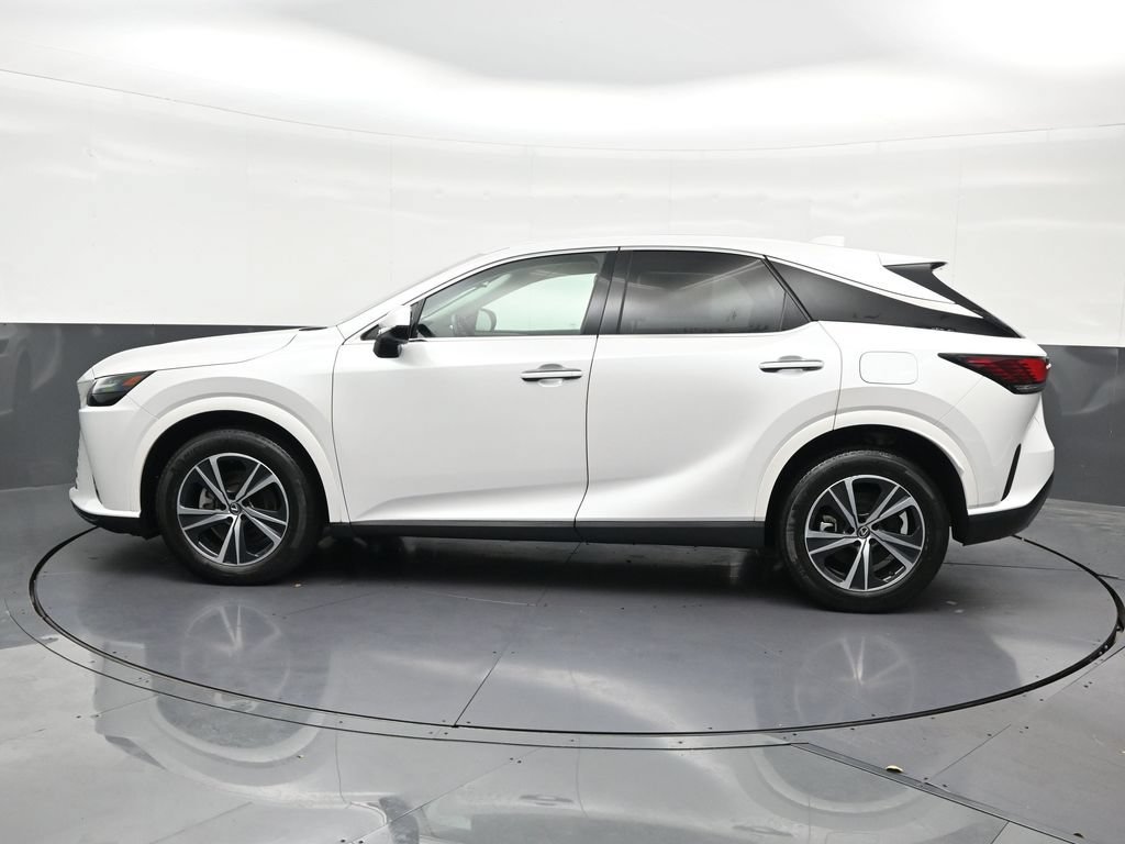 Used 2024 Lexus RX 350 FWD w/ Technology Package image 2