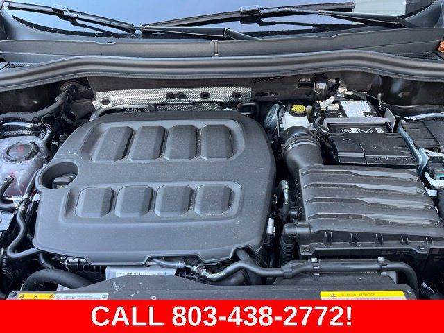 Used 2026 Volkswagen Tiguan SEL R-Line AWD/4WD image 35