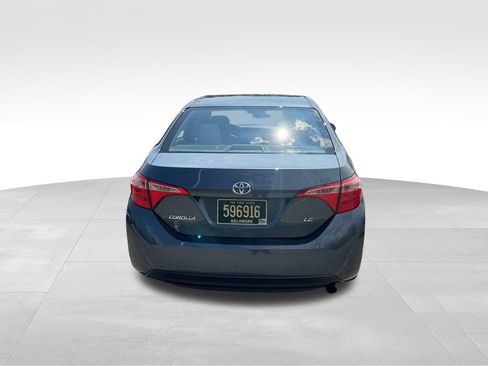 Used 2017 Toyota Corolla LE w/ Carpet Mat Package (TMS) FWD image 8