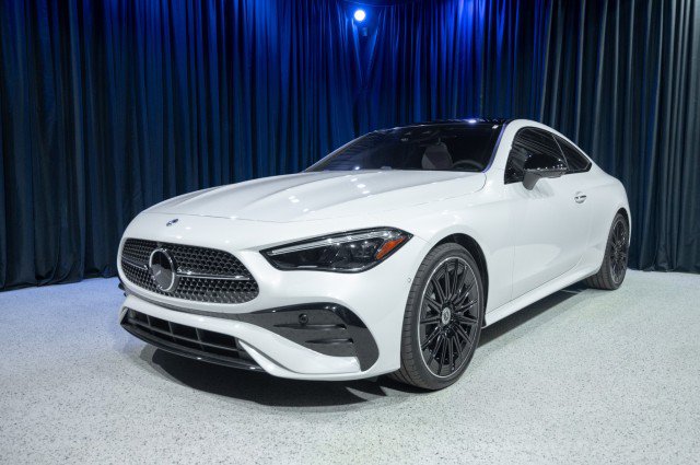 New 2026 Mercedes-Benz CLE 450 4MATIC Coupe image 1