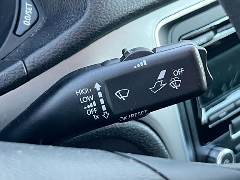 Used 2012 Volkswagen Passat 2.5 S FWD image 12