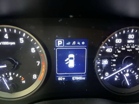 Used 2017 Hyundai Tucson Sport w/ Cargo Package FWD image 12