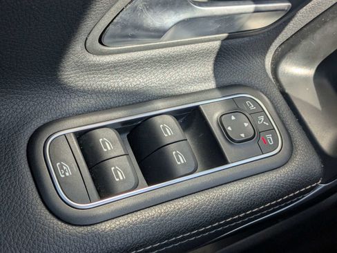 Used 2025 Mercedes-Benz CLA 250 image 25