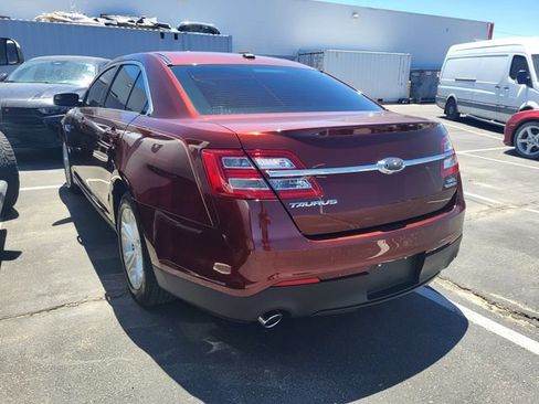 Used 2016 Ford Taurus SEL FWD image 10