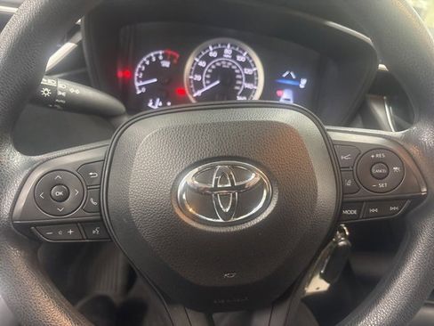 Certified 2021 Toyota Corolla LE image 17