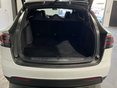 Used 2018 Tesla Model X 75D image 8