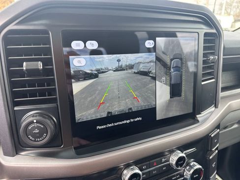 Used 2025 Ford F150 Lightning XLT image 24