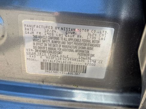 Used 2025 Nissan Versa SV FWD image 27
