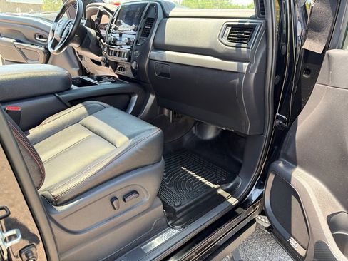 Used 2022 Nissan Titan PRO-4X w/ Pro-4x Convenience Package AWD/4WD image 25