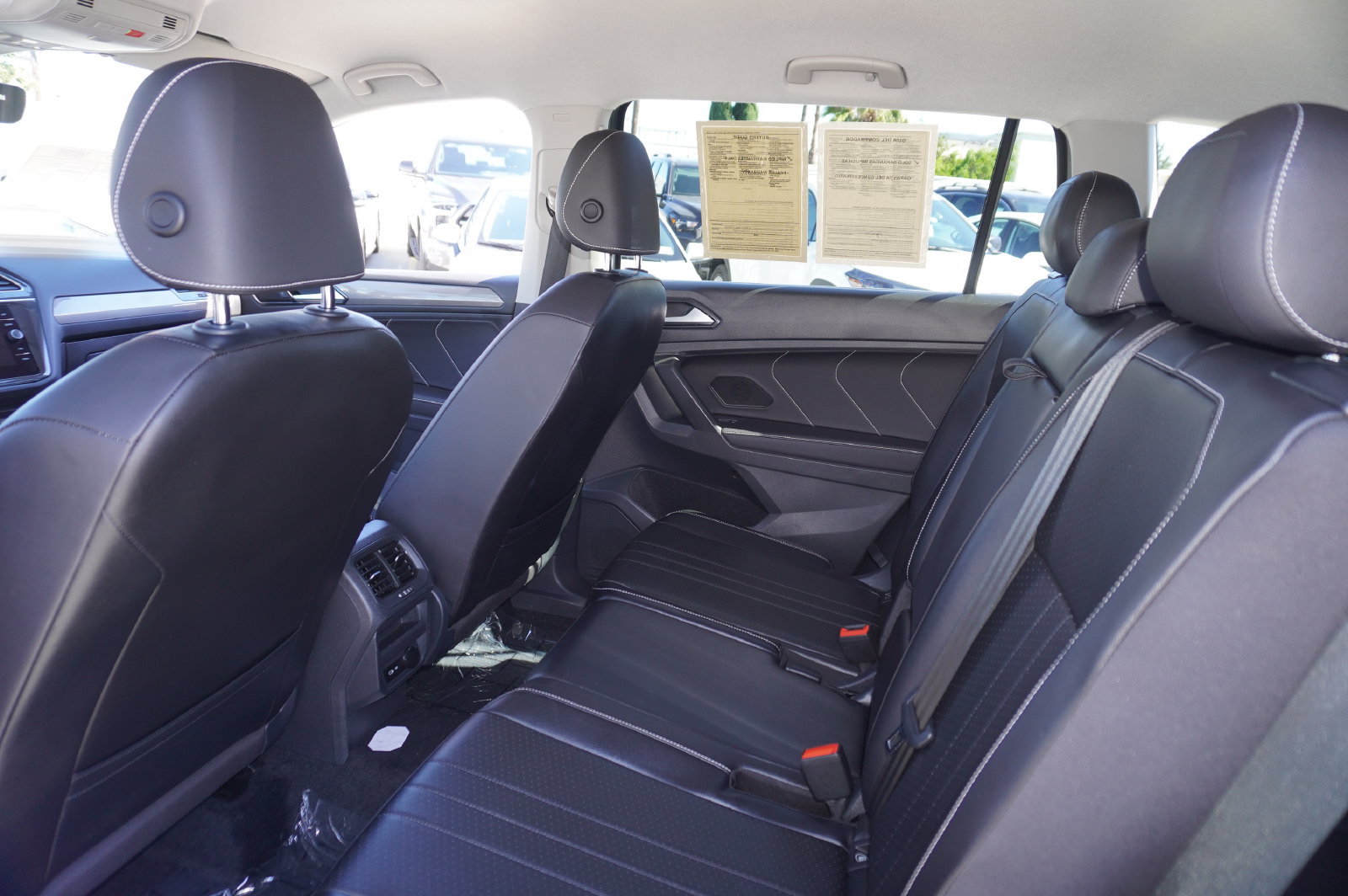 Used 2022 Volkswagen Tiguan SE FWD image 11