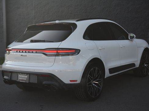 Certified 2026 Porsche Macan image 50