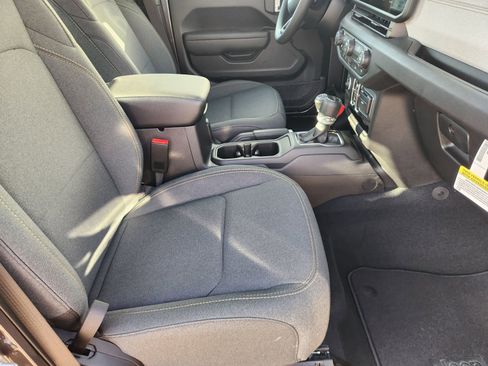 New 2026 Jeep Gladiator Sport AWD/4WD image 13