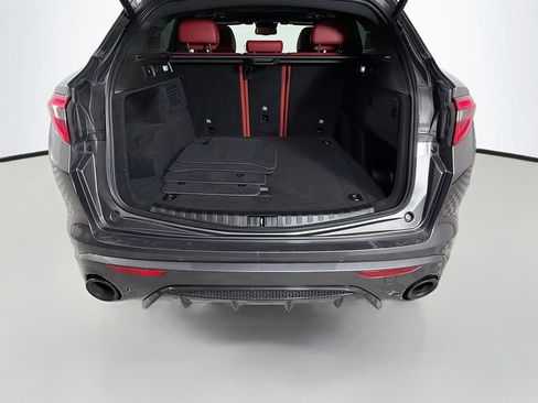 Used 2022 Alfa Romeo Stelvio Veloce AWD/4WD image 27