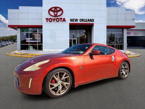 Used 2014 Nissan 370Z Coupe w/ Sport Package RWD image 1