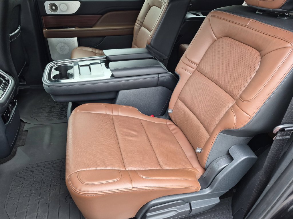 Used 2023 Lincoln Navigator L Reserve w/ Equipment Group 201A AWD/4WD image 20