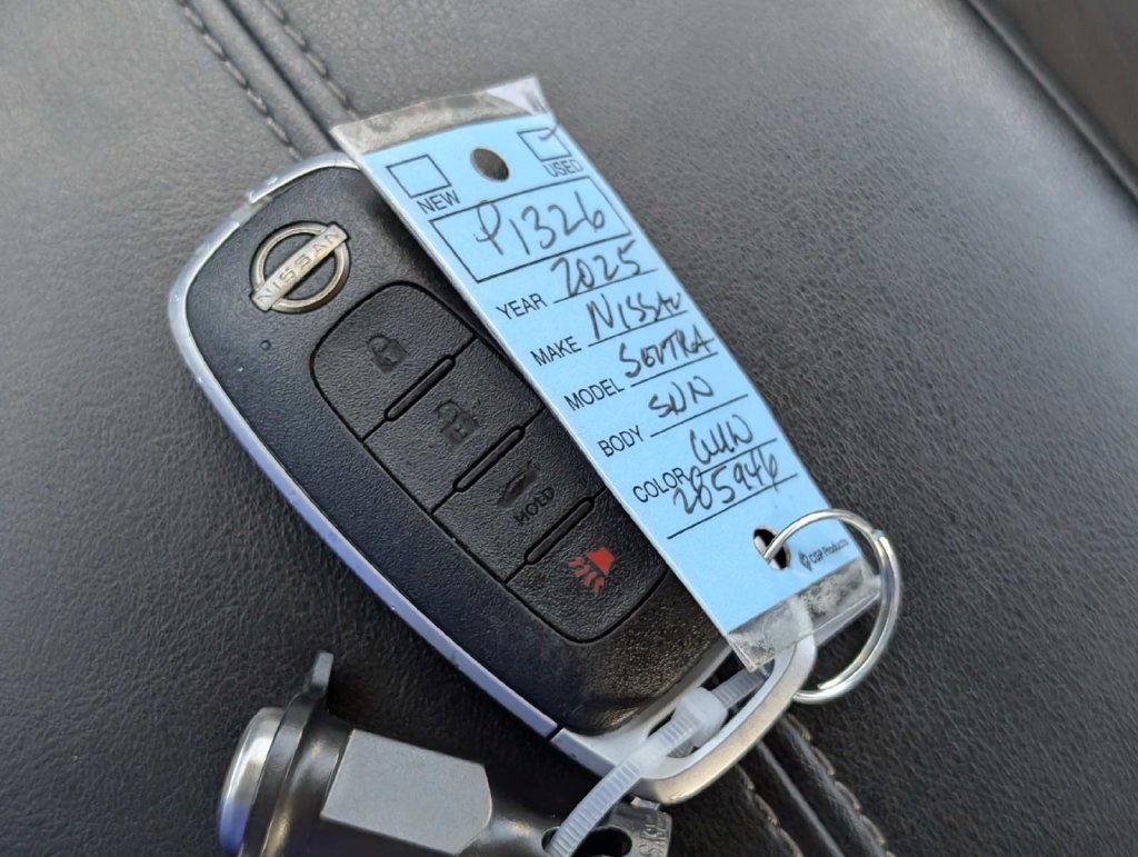 Used 2025 Nissan Sentra SV FWD image 28