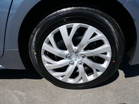 Used 2022 Toyota Corolla LE FWD image 37