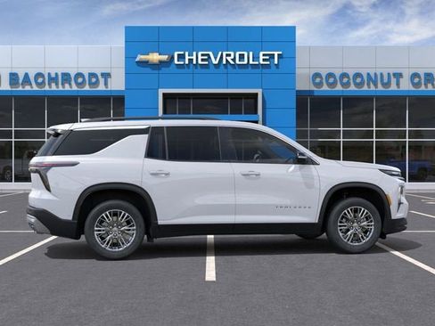 New 2026 Chevrolet Traverse LT FWD image 5