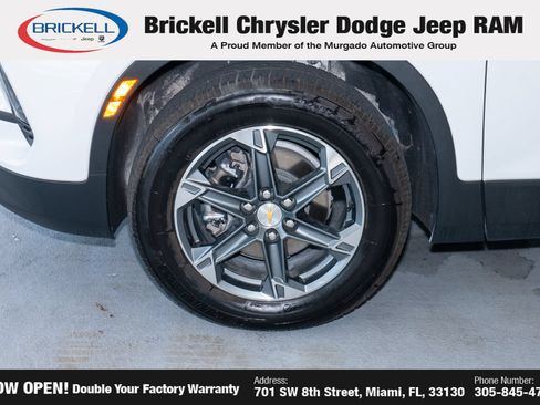 Used 2025 Chevrolet Blazer LT FWD image 37