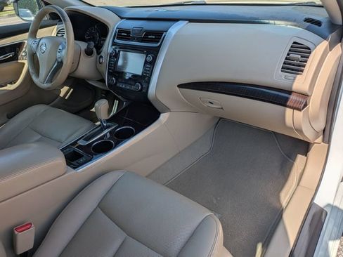 Used 2014 Nissan Altima 2.5 SL w/ Technology Package FWD image 28