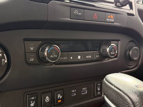 Used 2023 Nissan Frontier PRO-4X w/ Pro-4X Premium Package image 37