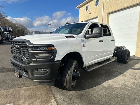New 2026 RAM 3500 Tradesman image 4