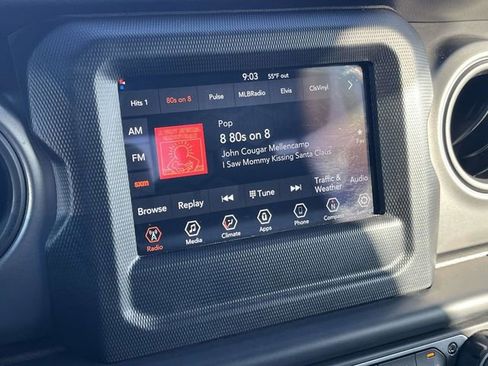 Used 2022 Jeep Gladiator Sport image 28