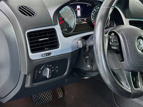 Used 2012 Volkswagen Touareg VR6 AWD/4WD image 17