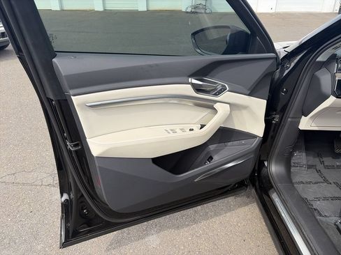 Used 2024 Audi Q8 e-tron Prestige w/ Prestige Package AWD/4WD image 17