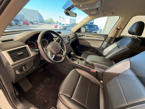 Used 2021 Volkswagen Atlas SE image 30