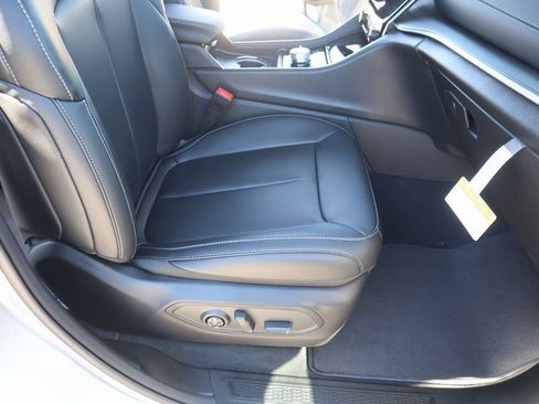 New 2025 Jeep Grand Cherokee Limited image 14