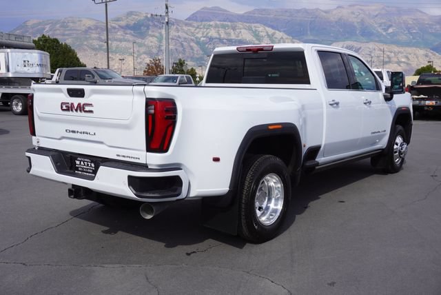 Used 2026 GMC Sierra 3500 Denali w/ Denali Reserve Package AWD/4WD image 14