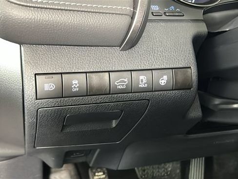 Used 2024 Toyota Camry SE FWD image 20