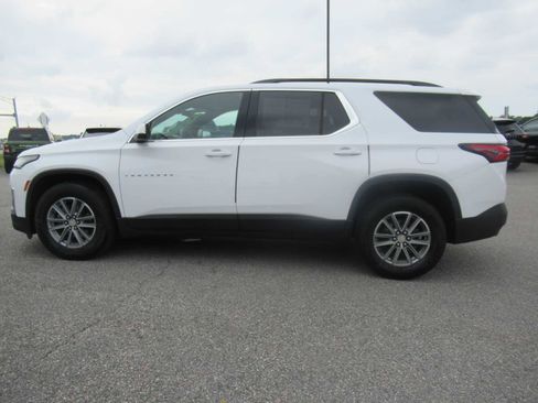 Used 2022 Chevrolet Traverse LT w/ LPO, Floor Liner Package AWD/4WD image 8